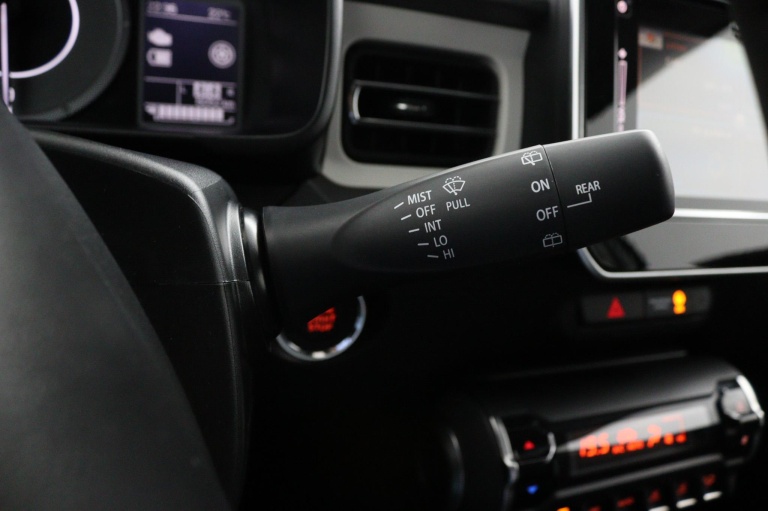 Suzuki Ignis - 1.2 Smart Hybrid Style 23