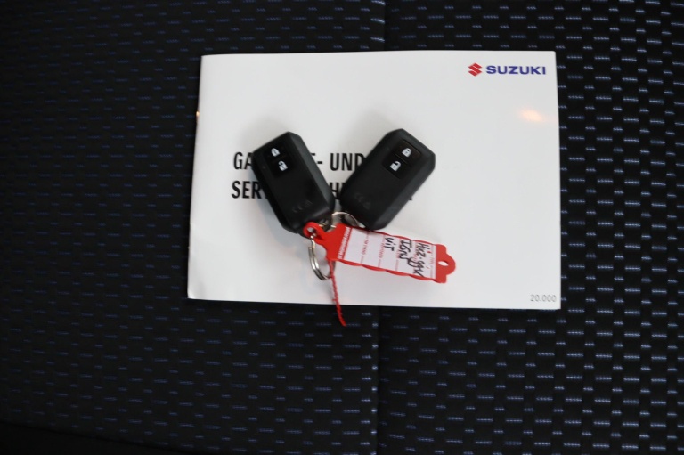 Suzuki Ignis - 1.2 Smart Hybrid Style 24