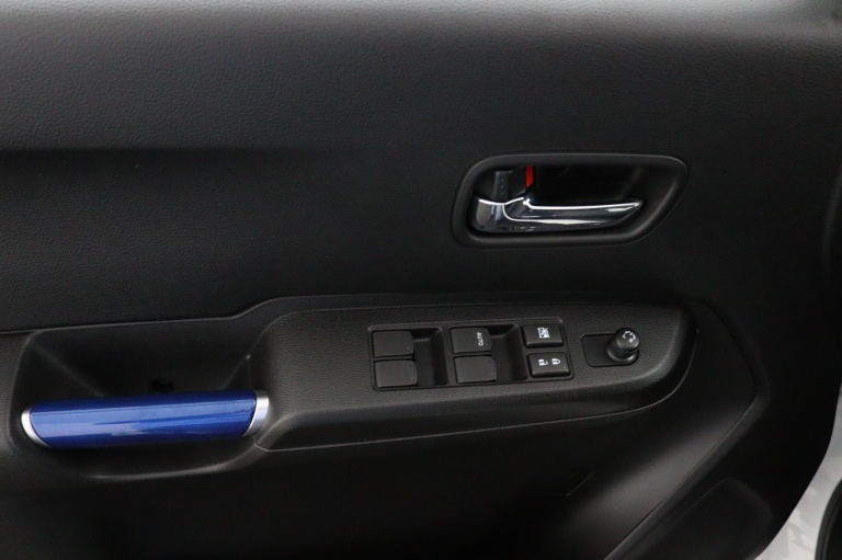 Suzuki Ignis - 1.2 Smart Hybrid Style 32