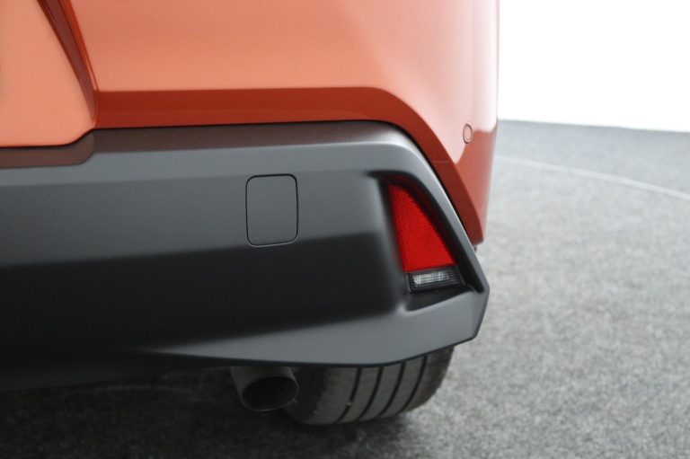 Lexus UX - 250h Business Line 38