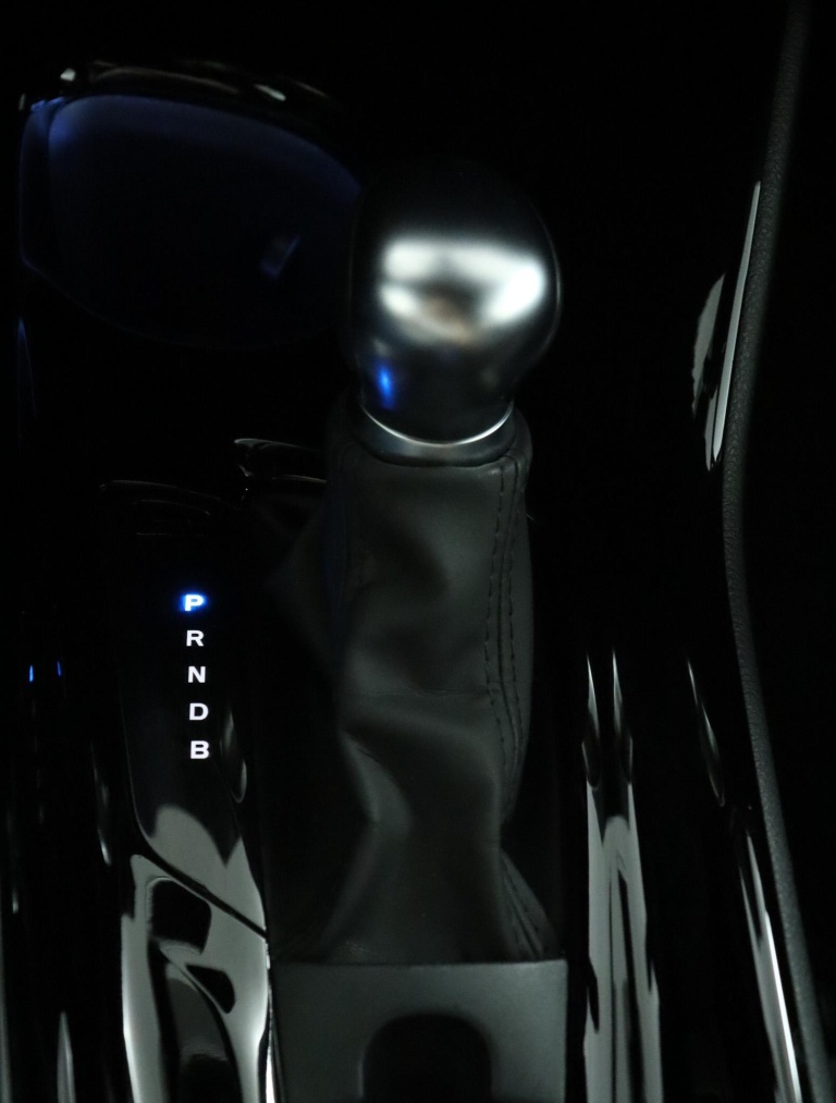 Toyota C-HR - 1.8 Hybrid Executive 28