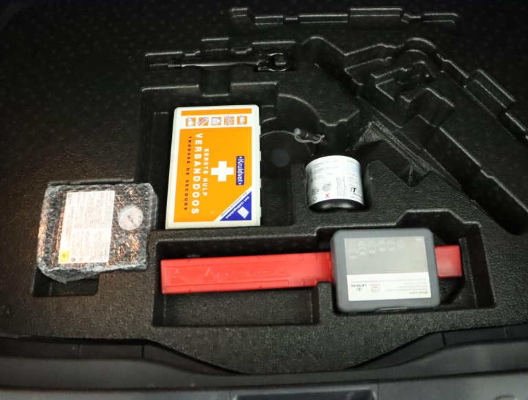 Toyota C-HR - 1.8 Hybrid Executive 35