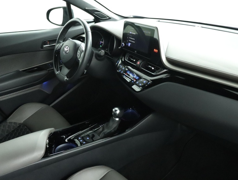 Toyota C-HR - 1.8 Hybrid Executive 68