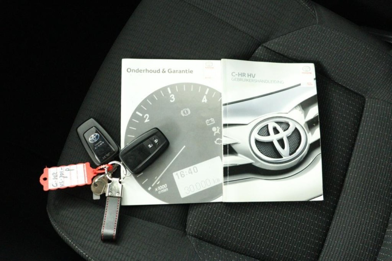 Toyota C-HR - 1.8 Hybrid Dynamic 10