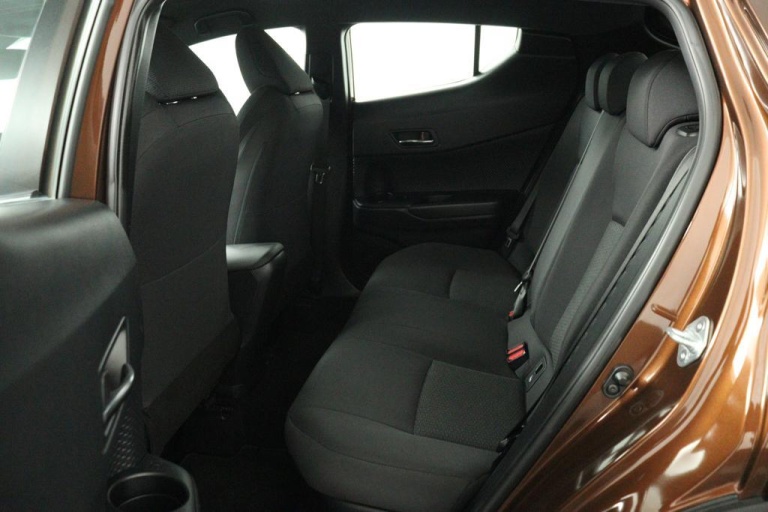 Toyota C-HR - 1.8 Hybrid Dynamic 17