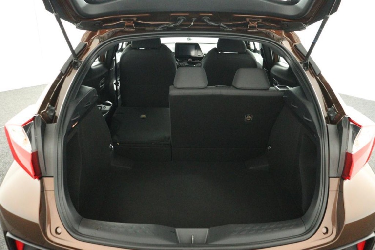 Toyota C-HR - 1.8 Hybrid Dynamic 24