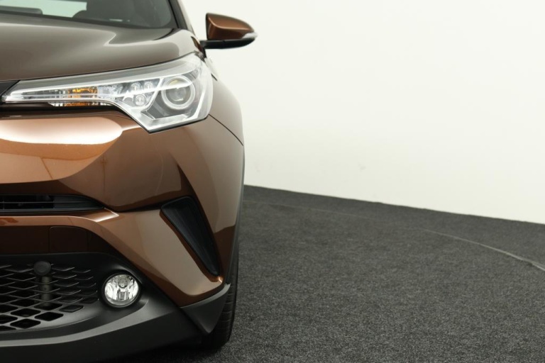 Toyota C-HR - 1.8 Hybrid Dynamic 35