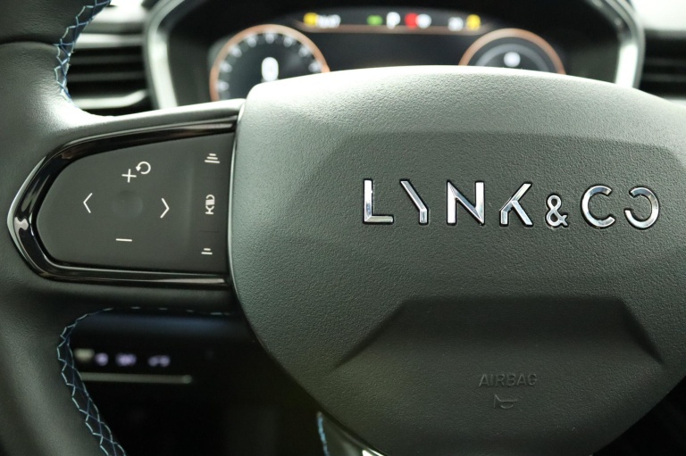 Lynk & Co 01 - 1.5 19
