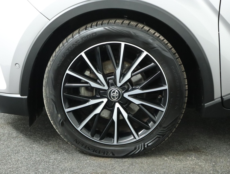 Toyota C-HR - 1.8 Hybrid Executive 39