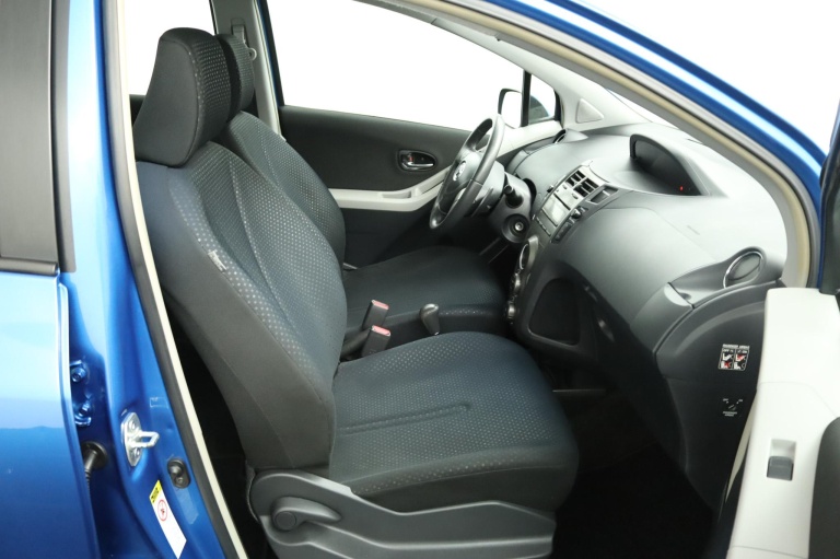 Toyota Yaris - 1.3 VVTi Aspiration 21