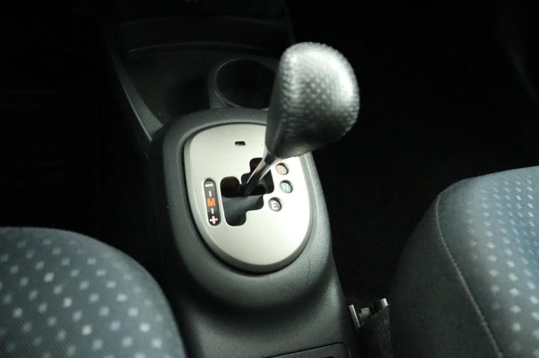 Toyota Yaris - 1.3 VVTi Aspiration 25