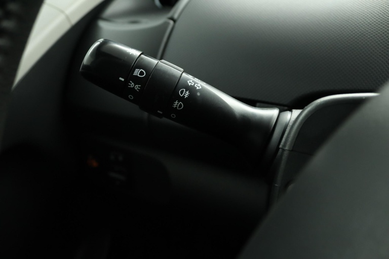 Toyota Yaris - 1.3 VVTi Aspiration 28