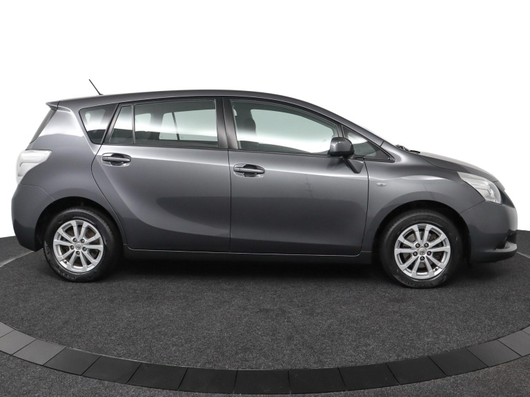 Toyota Verso - 1.6 VVT-i Aspiration 13