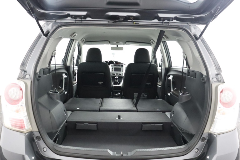 Toyota Verso - 1.6 VVT-i Aspiration 27