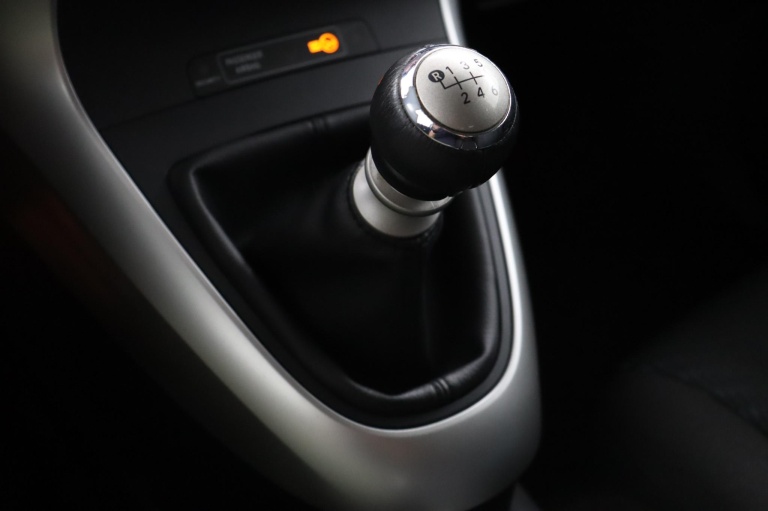 Toyota Verso - 1.6 VVT-i Aspiration 28