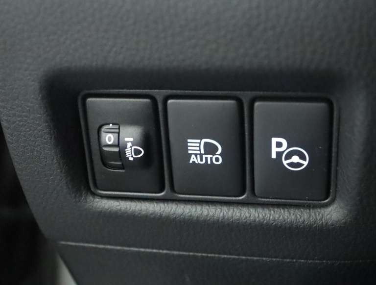 Toyota C-HR - 1.8 Hybrid Style 30
