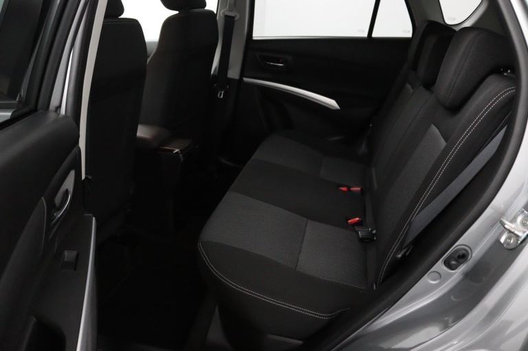 Suzuki SX4 S-Cross - 1.6 Exclusive 12