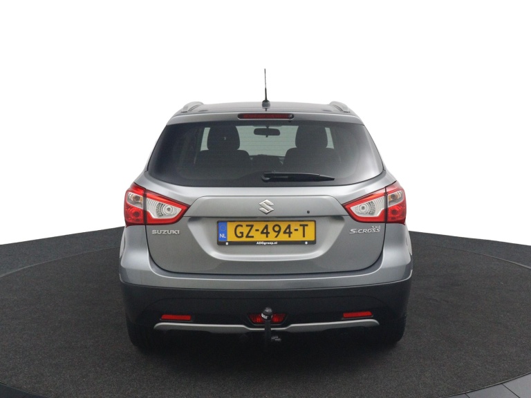 Suzuki SX4 S-Cross - 1.6 Exclusive 8