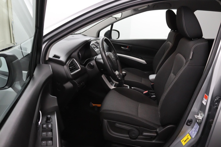 Suzuki SX4 S-Cross - 1.6 Exclusive 9