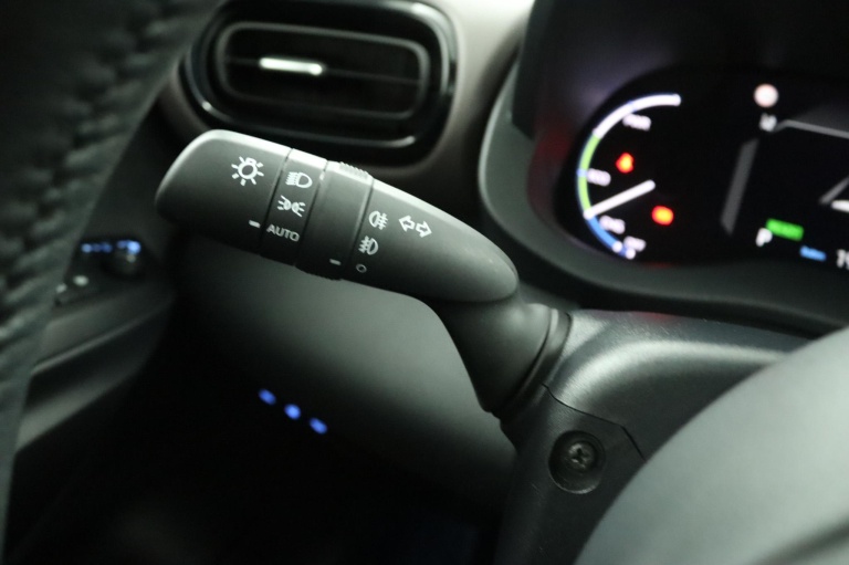 Toyota Yaris Cross - 1.5 Hybrid Executive 30