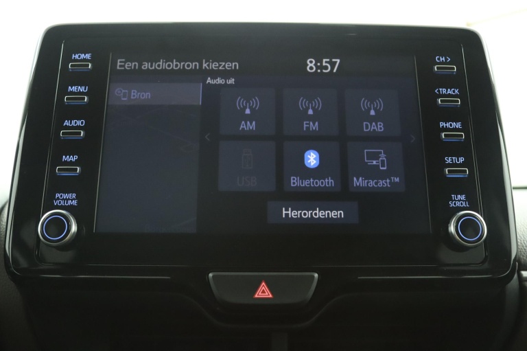 Toyota Yaris Cross - 1.5 Hybrid Executive 8