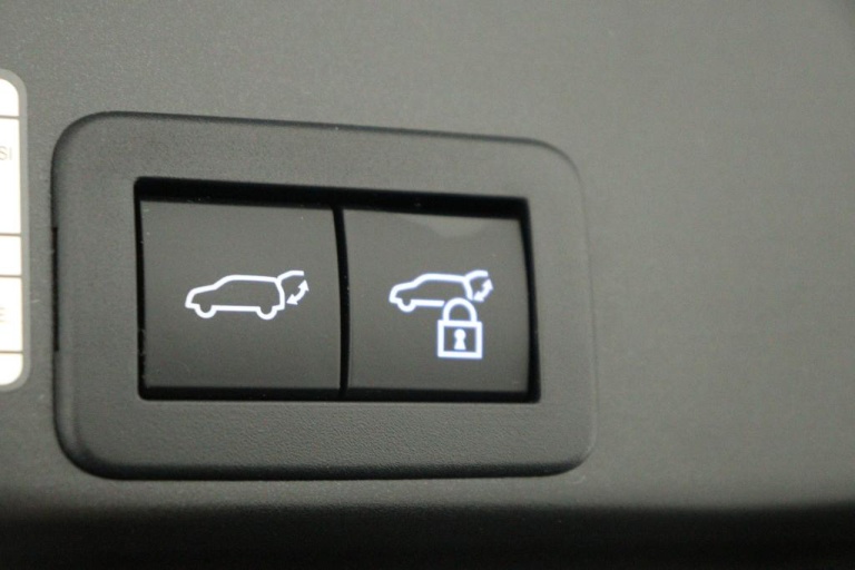 Toyota Yaris Cross - 1.5 Hybrid Adventure Limited 36