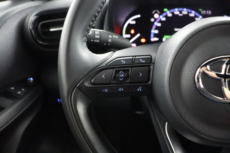 Toyota Yaris Cross - 1.5 Hybrid Dynamic 19