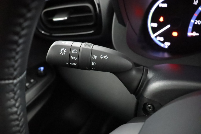 Toyota Yaris Cross - 1.5 Hybrid Dynamic 31