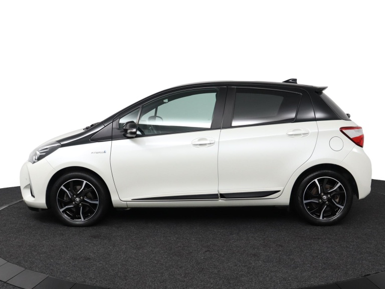 Toyota Yaris - 1.5 Hybrid Bi-Tone 3