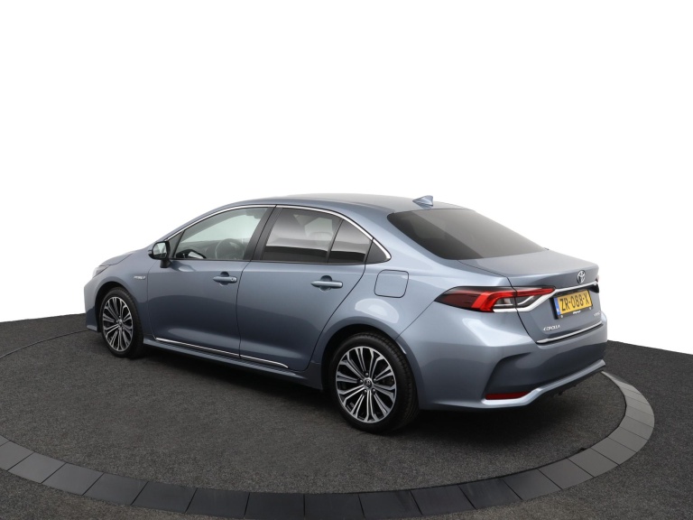 Toyota Corolla - 1.8 Hybrid First Edition Sedan 12