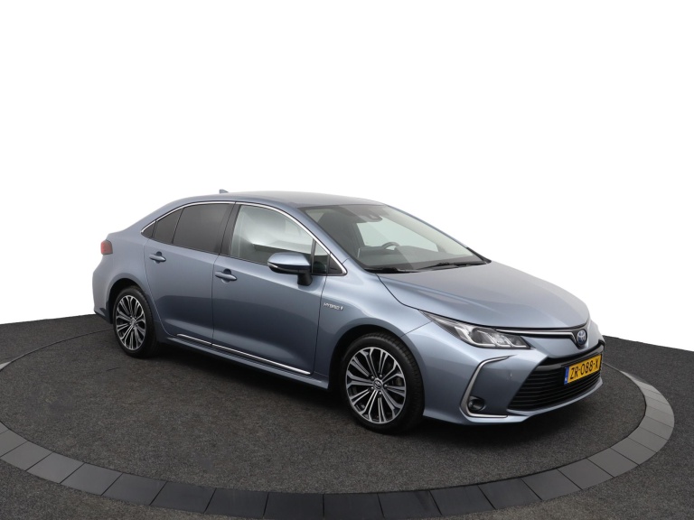 Toyota Corolla - 1.8 Hybrid First Edition Sedan 14