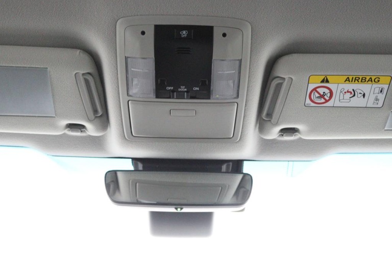 Toyota Land Cruiser - 2.8 D-4D-F Professional Window Van 31