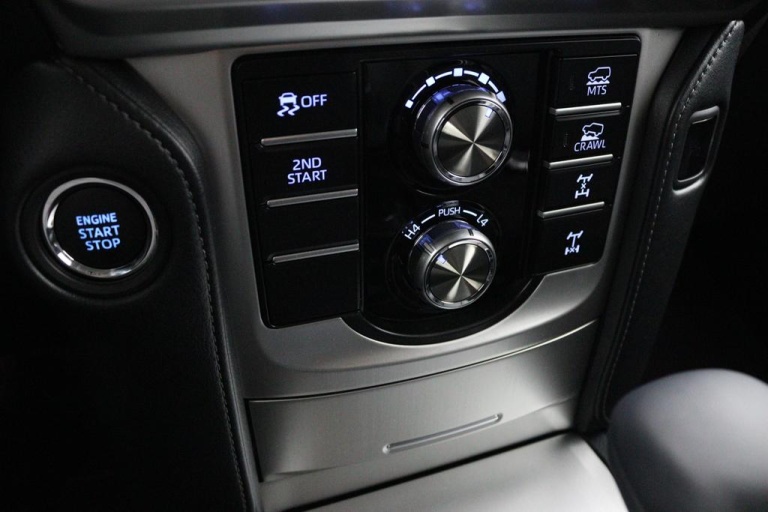 Toyota Land Cruiser - 2.8 D-4D-F Professional Window Van 38