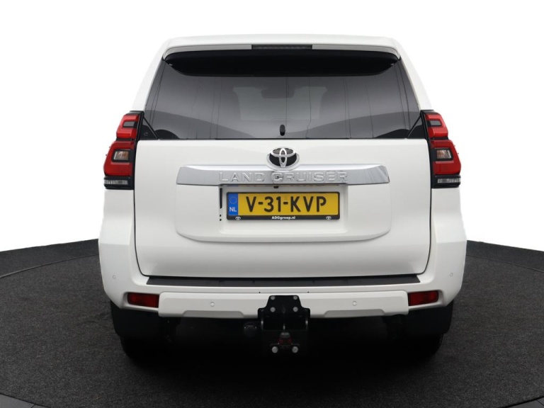 Toyota Land Cruiser - 2.8 D-4D-F Professional Window Van 41
