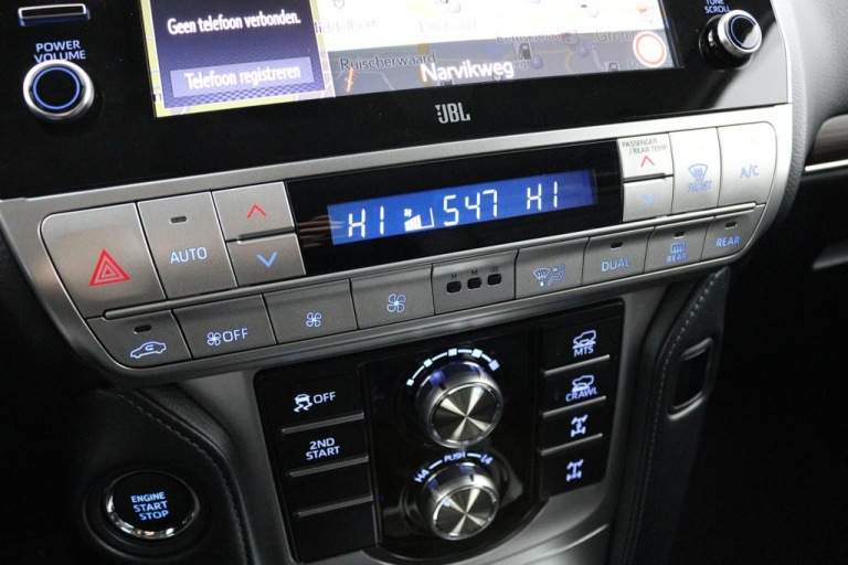 Toyota Land Cruiser - 2.8 D-4D-F Professional Window Van 7