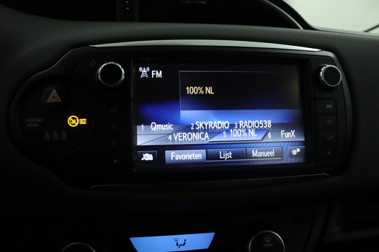 Toyota Yaris - 1.5 Hybrid Aspiration 8