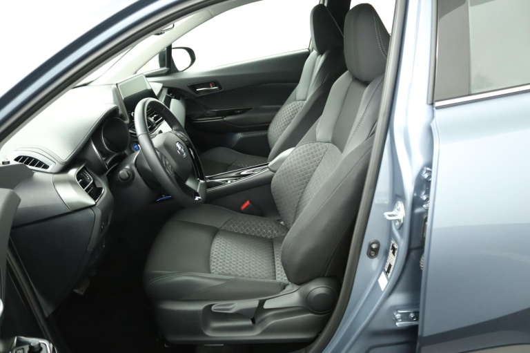 Toyota C-HR - 1.8 Hybrid Dynamic 17