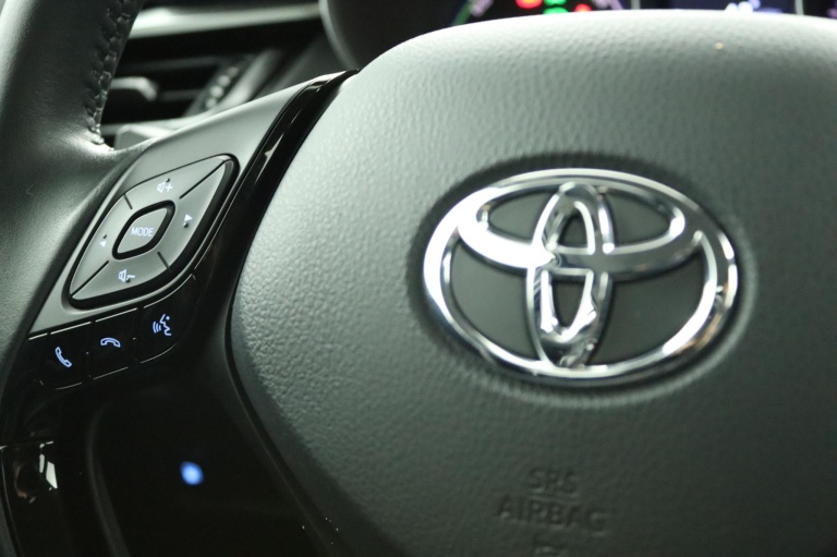 Toyota C-HR - 1.8 Hybrid Dynamic 19