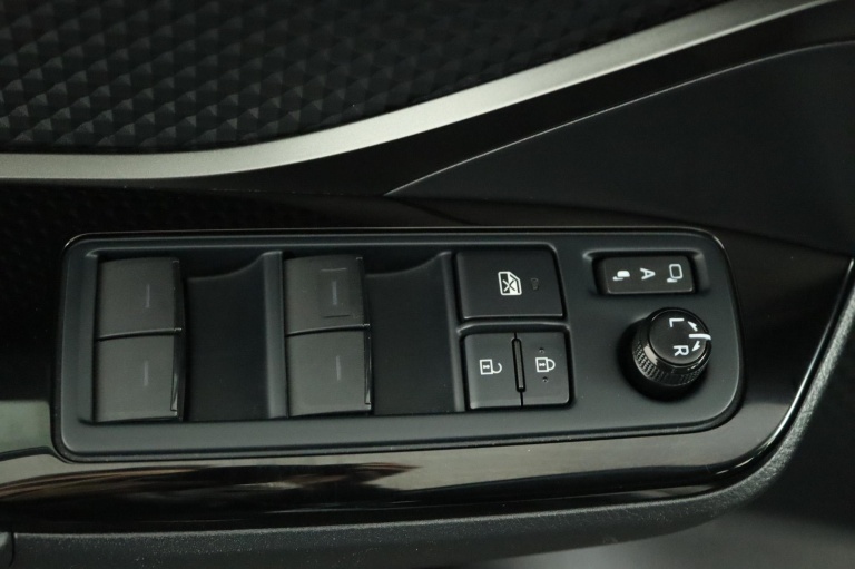 Toyota C-HR - 1.8 Hybrid Dynamic 29