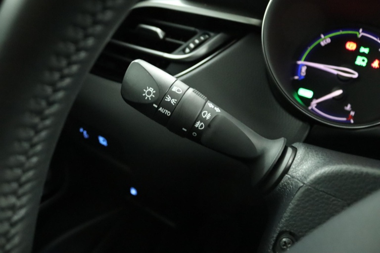 Toyota C-HR - 1.8 Hybrid Dynamic 31