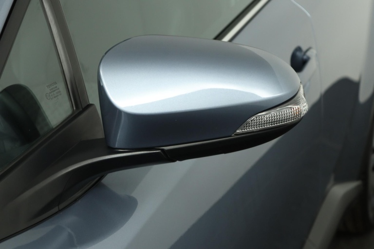 Toyota C-HR - 1.8 Hybrid Dynamic 37