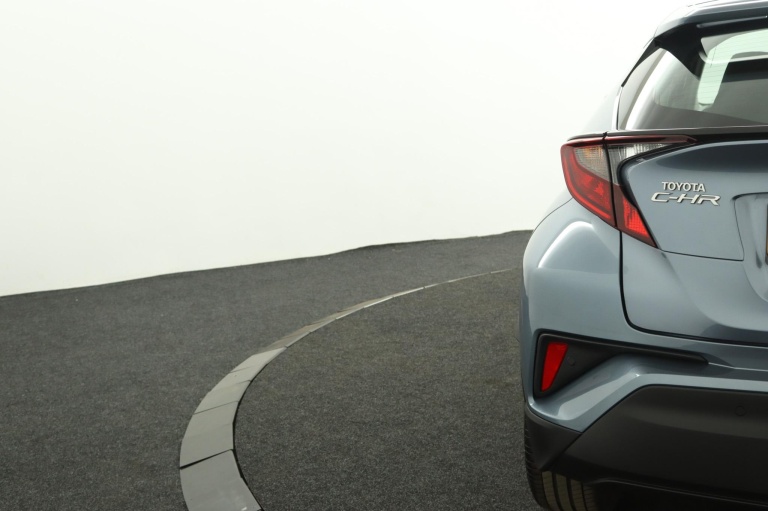 Toyota C-HR - 1.8 Hybrid Dynamic 40