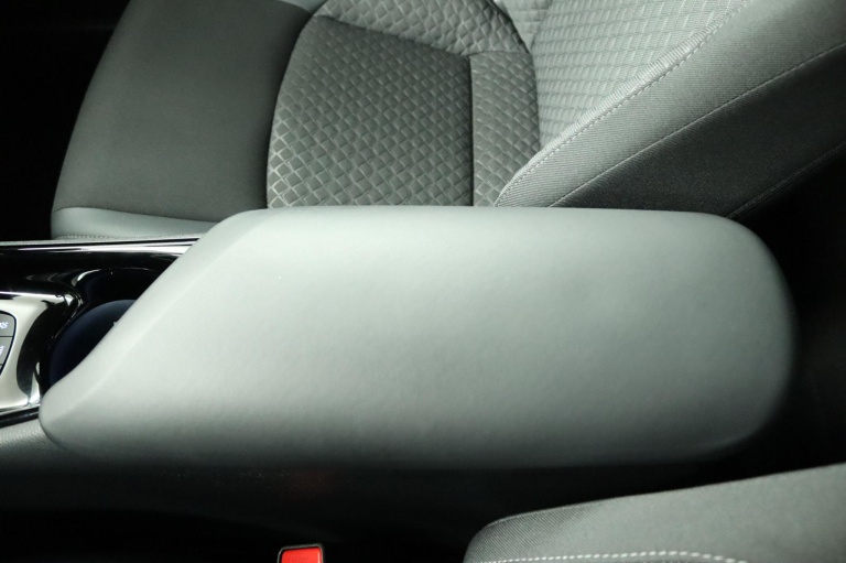 Toyota C-HR - 1.8 Hybrid Dynamic 56