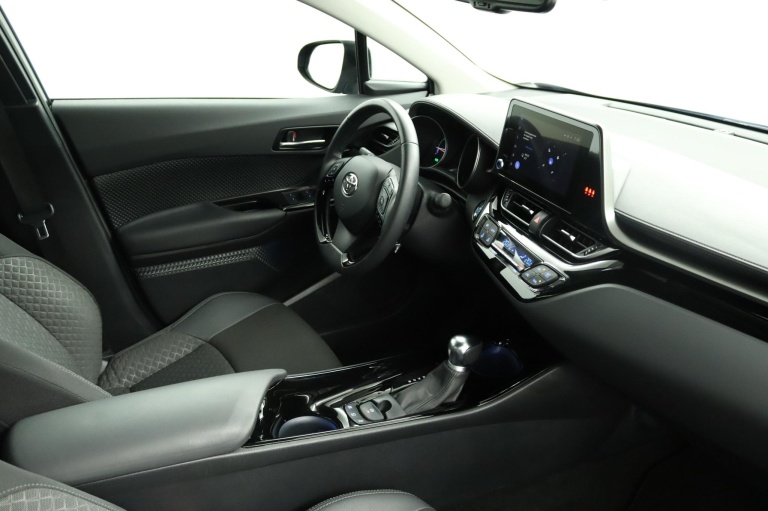 Toyota C-HR - 1.8 Hybrid Dynamic 63