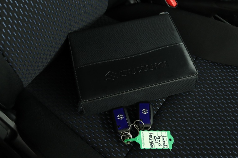 Suzuki Ignis - 1.2 Smart Hybrid Style 11
