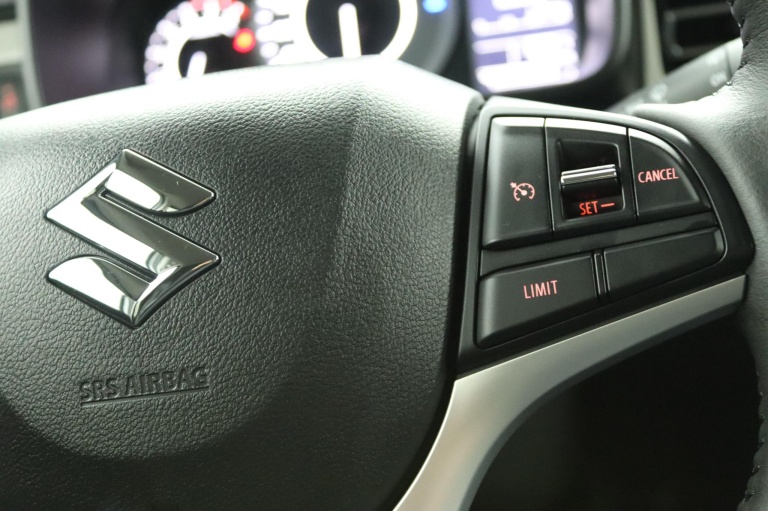 Suzuki Ignis - 1.2 Smart Hybrid Style 21