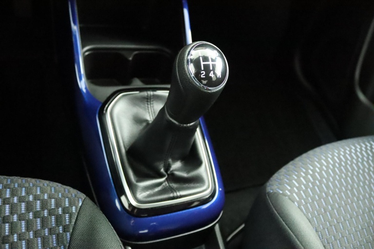 Suzuki Ignis - 1.2 Smart Hybrid Style 27
