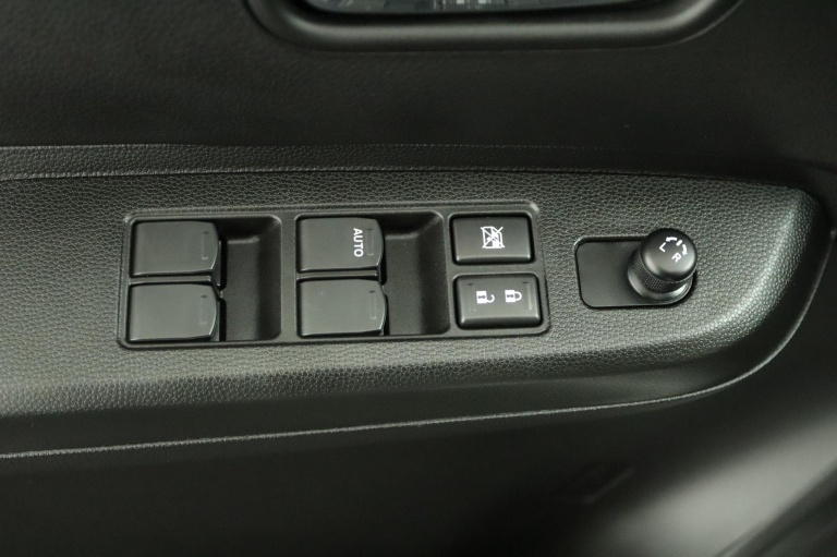 Suzuki Ignis - 1.2 Smart Hybrid Style 29