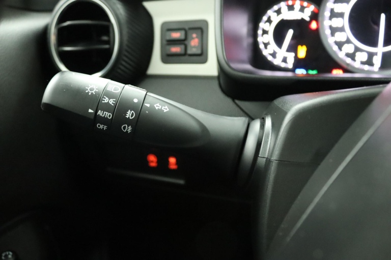 Suzuki Ignis - 1.2 Smart Hybrid Style 31