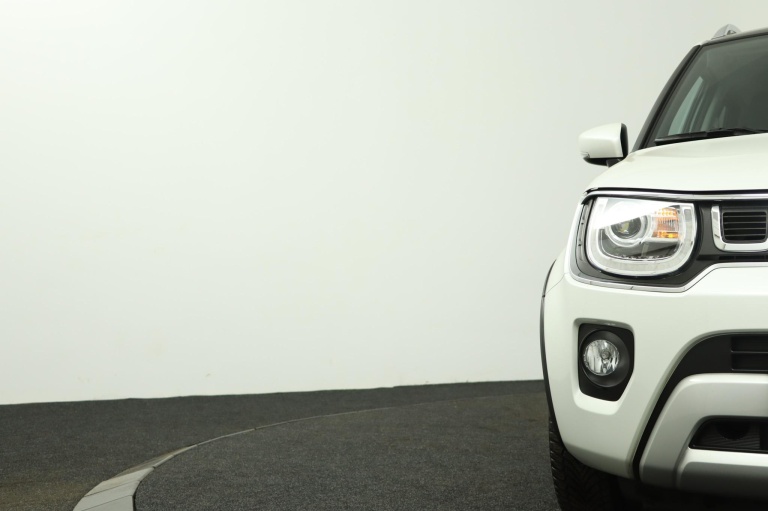 Suzuki Ignis - 1.2 Smart Hybrid Style 36